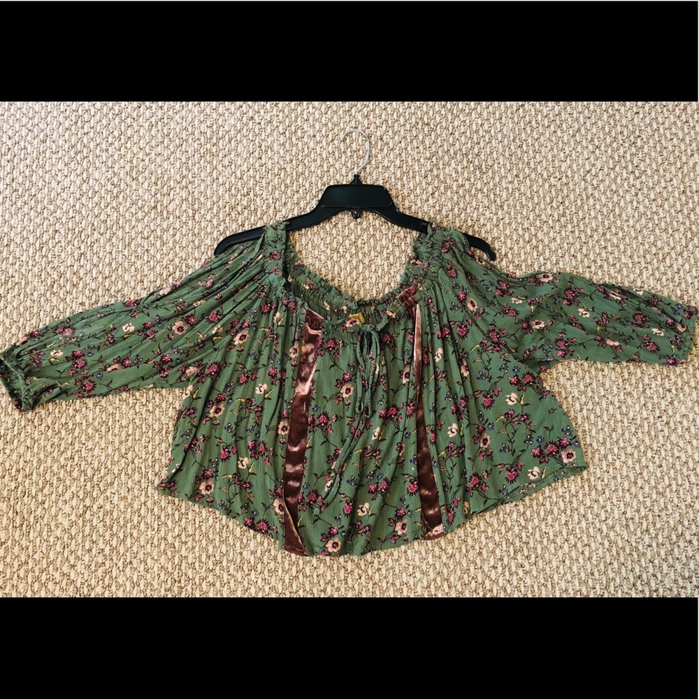 Bohemian style flower crop top
